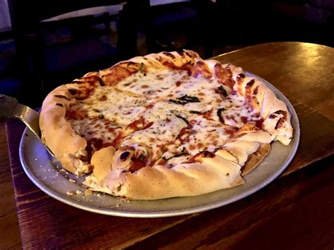 Pequod's pizza. Things To Know About Pequod's pizza. 